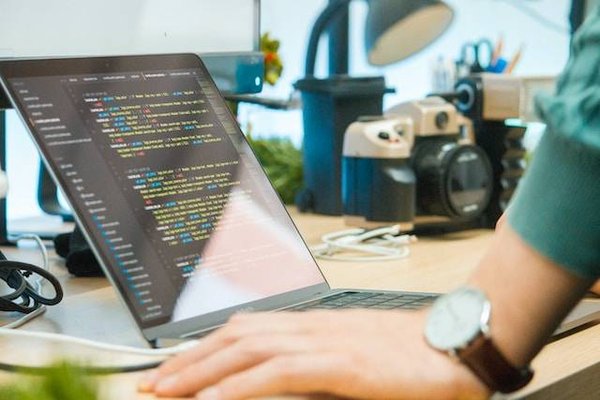 Comment choisir le bon logiciel pour votre entreprise informatique ?